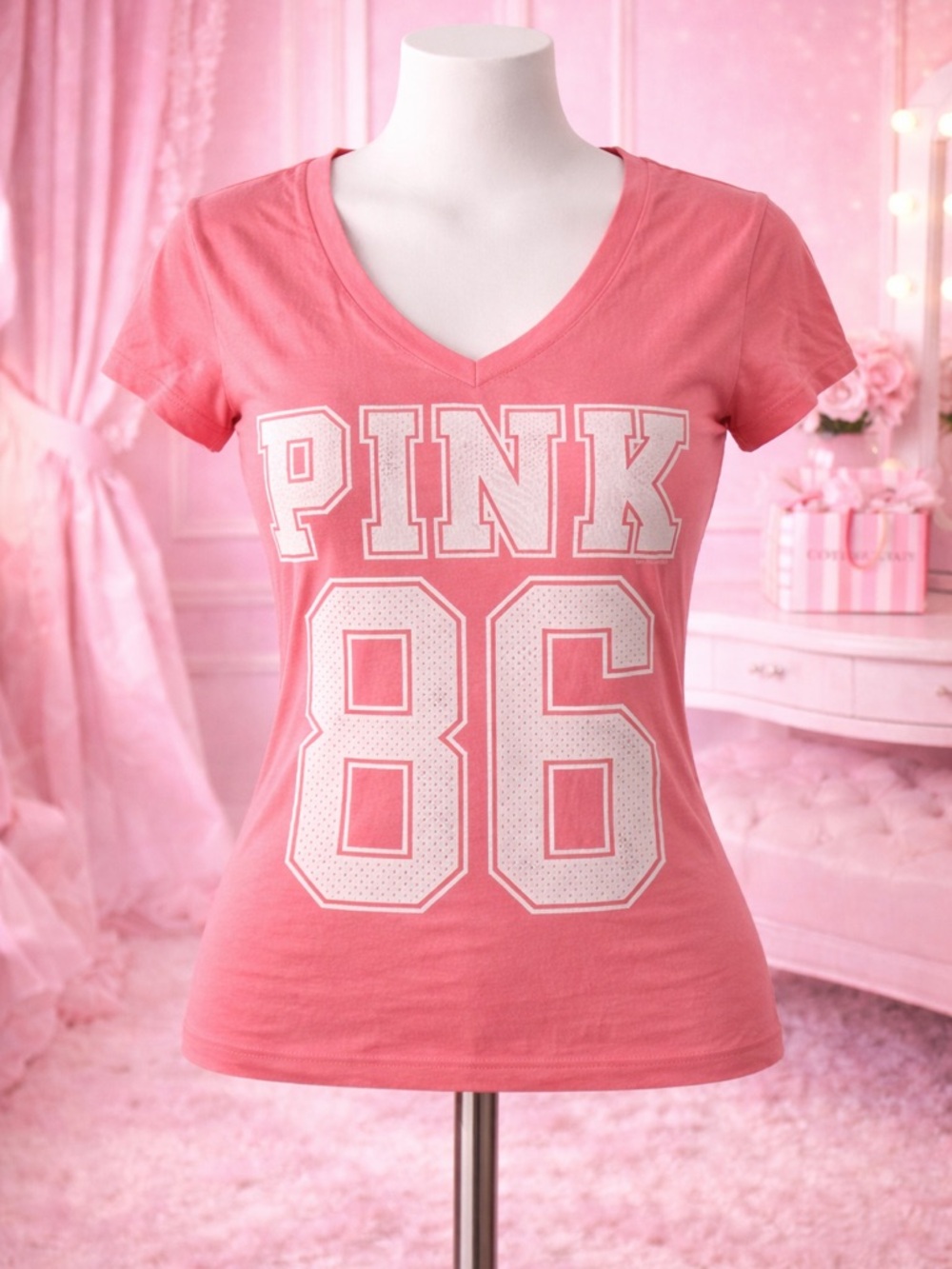 Victoria’s Secret PINK “86” V-Neck Tee – No Size Listed (Fits Medium) 💗✨